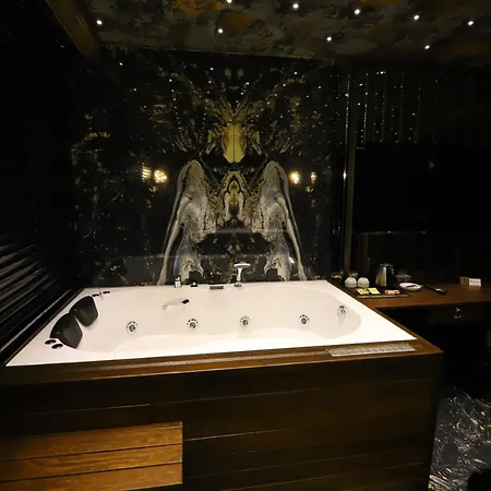 Hotel Bayrak Grand